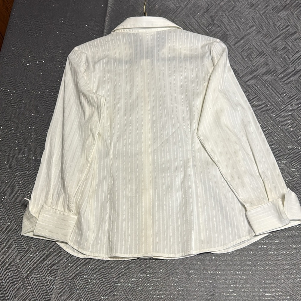 Worthington Stretch Women’s Cream Striped Button-Up Blouse. NWT - Picture 5 of 6
